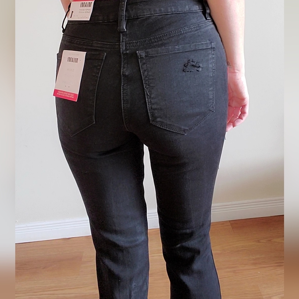 Size 1-NiceButt Distressed Miami High Rise-Black - Picture 7 of 7